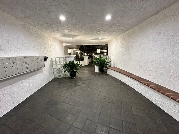 2nd image of 1741 Granville Ave APT 103