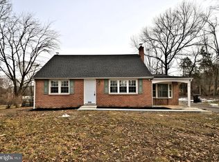 2450 Rhoads Rd, Gilbertsville, PA 19525