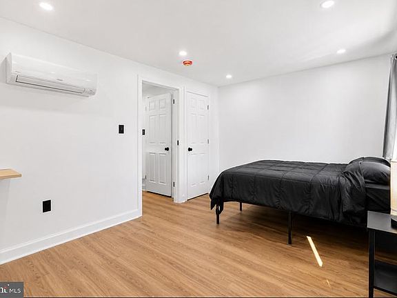 4th image of 2044 N 29th St