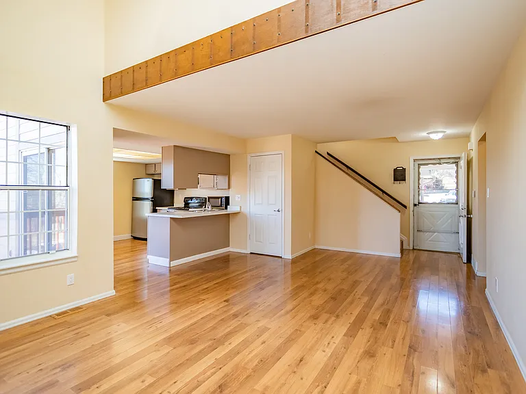 316 Cobblestone Dr — Photo 9
