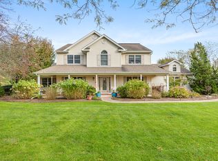 39 Raymonds Ln, Southampton, NY 11968