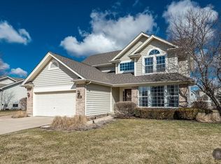 2011 Oak Forest Dr, Morris, IL 60450