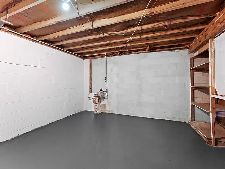 443 Manor Ave — Photo 15