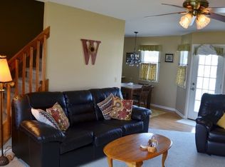 636 S Main St, Roanoke, IN 46783