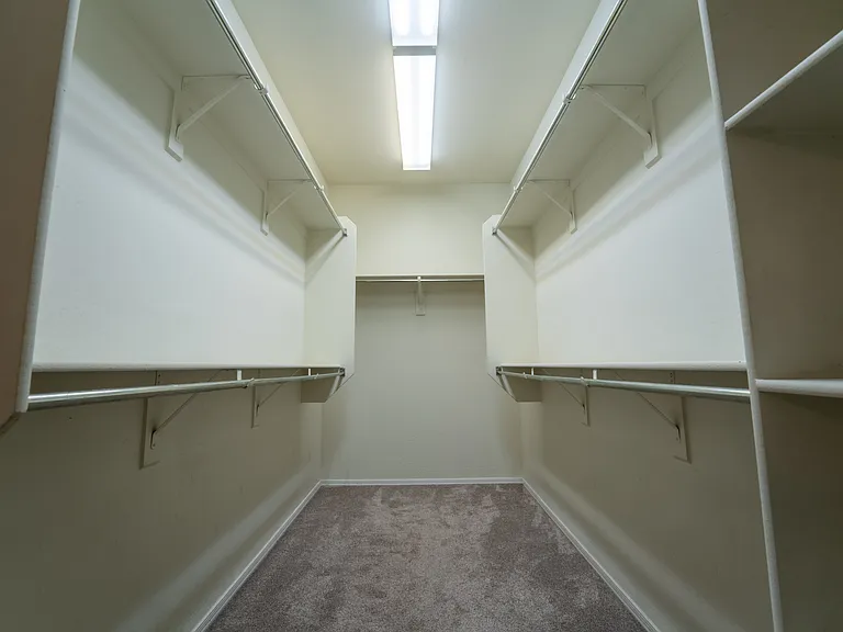 2313 N Presidential Dr — Photo 13