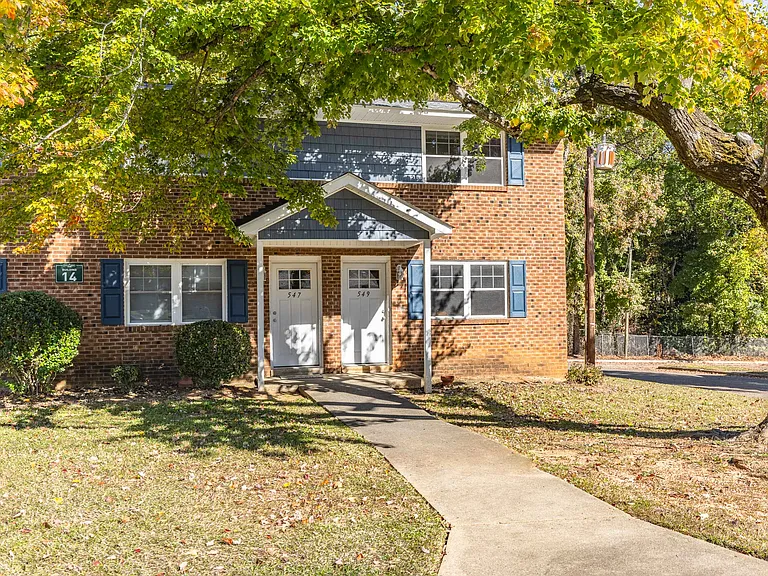Sanford Estates — Photo 23