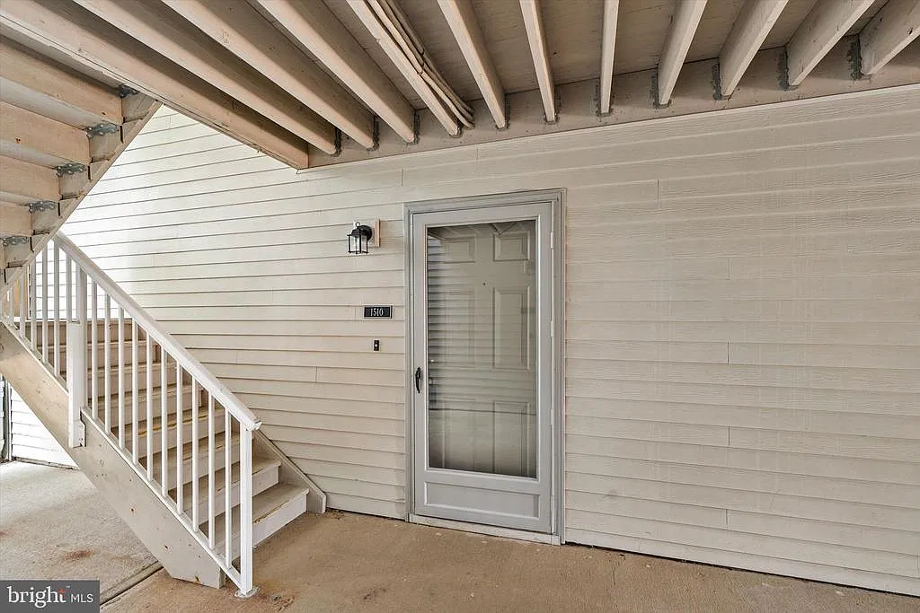 1 bed, 1.0 bath, 675 sqft, $1,950 — Photo 2