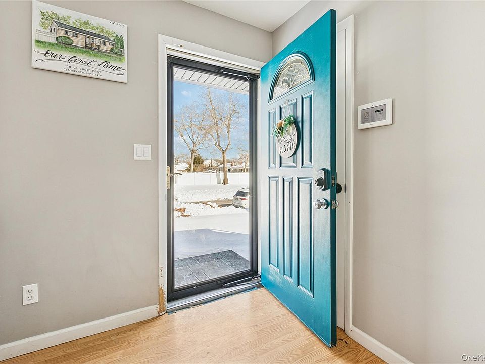1st image of 18 W Court Drive