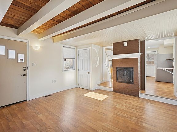4th image of 312 Saint Marys St