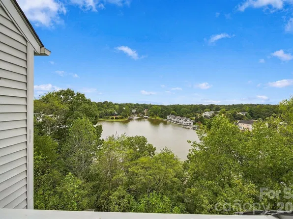 1050 21st Ave NW APT 50, Hickory, NC 28601
