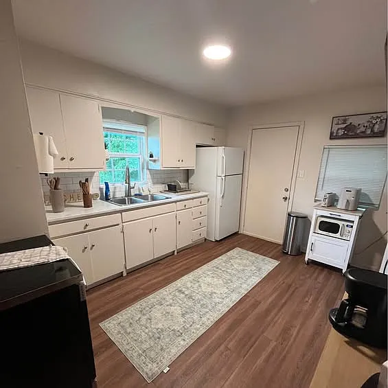 3 bed, 900 sqft, $1,190 — Photo 4