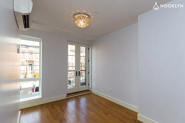 Rented by Nooklyn NYC LLC | media 36