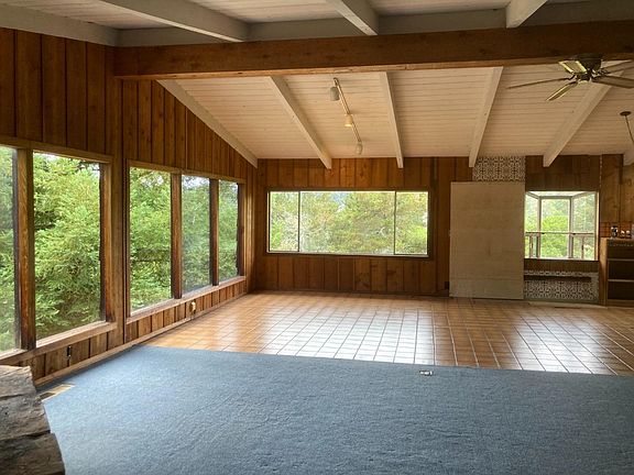 5th image of 120 Linda Ct