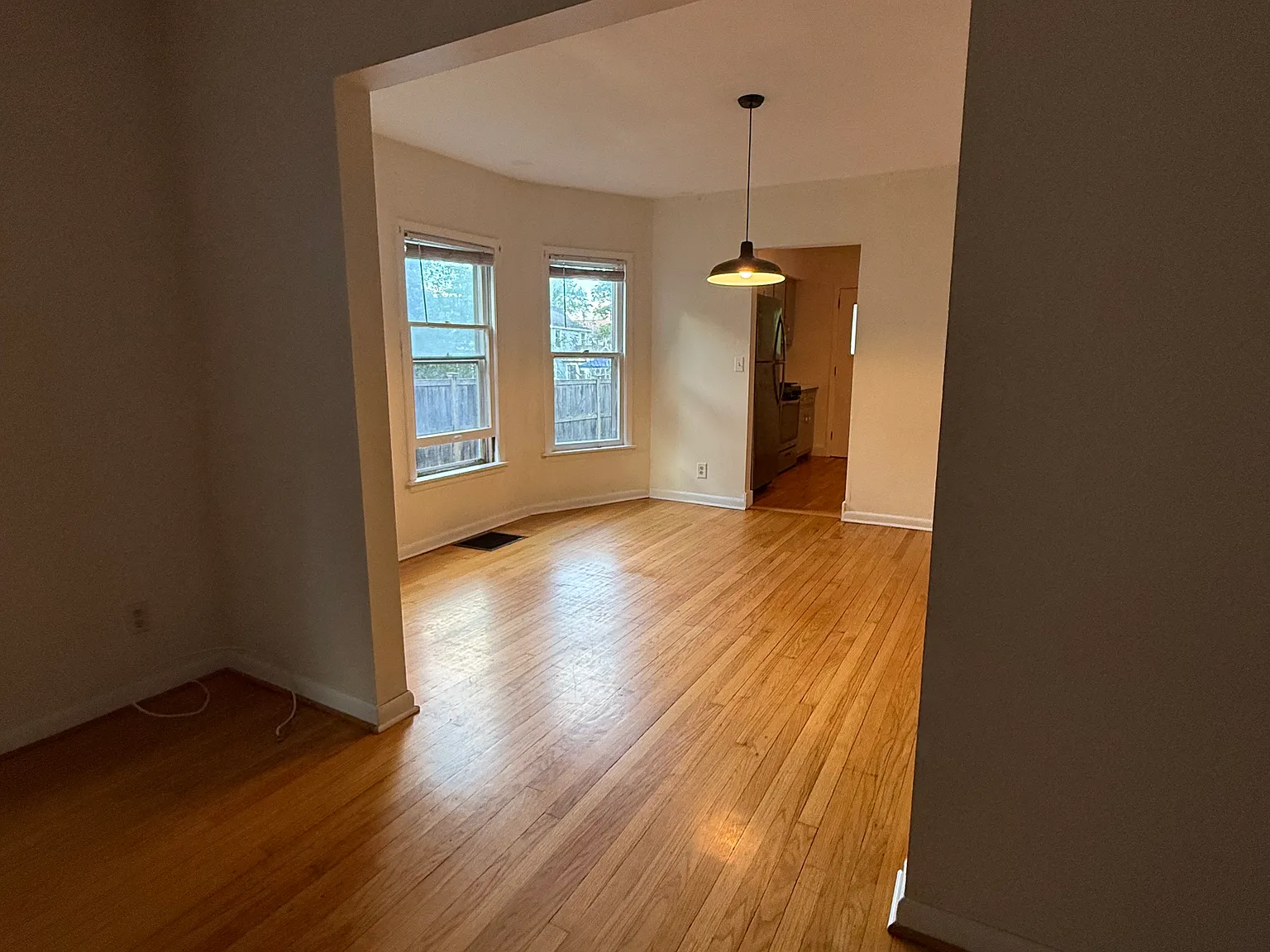 3 bed, $1,950 — Photo 2