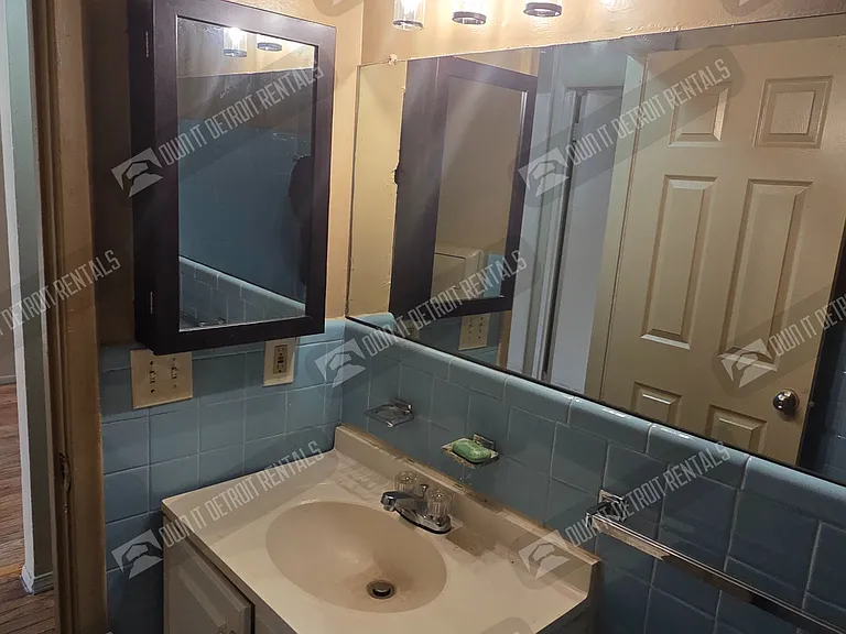 15080 Greenfield Rd #2 — Photo 13