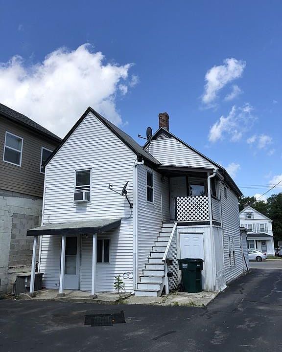 2nd image of 493 Washington St