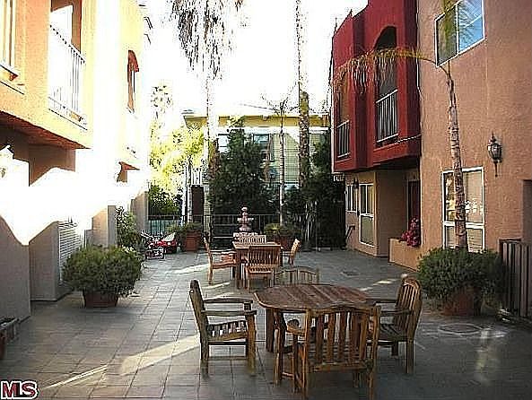 2nd image of 1957 N Bronson Ave APT 111