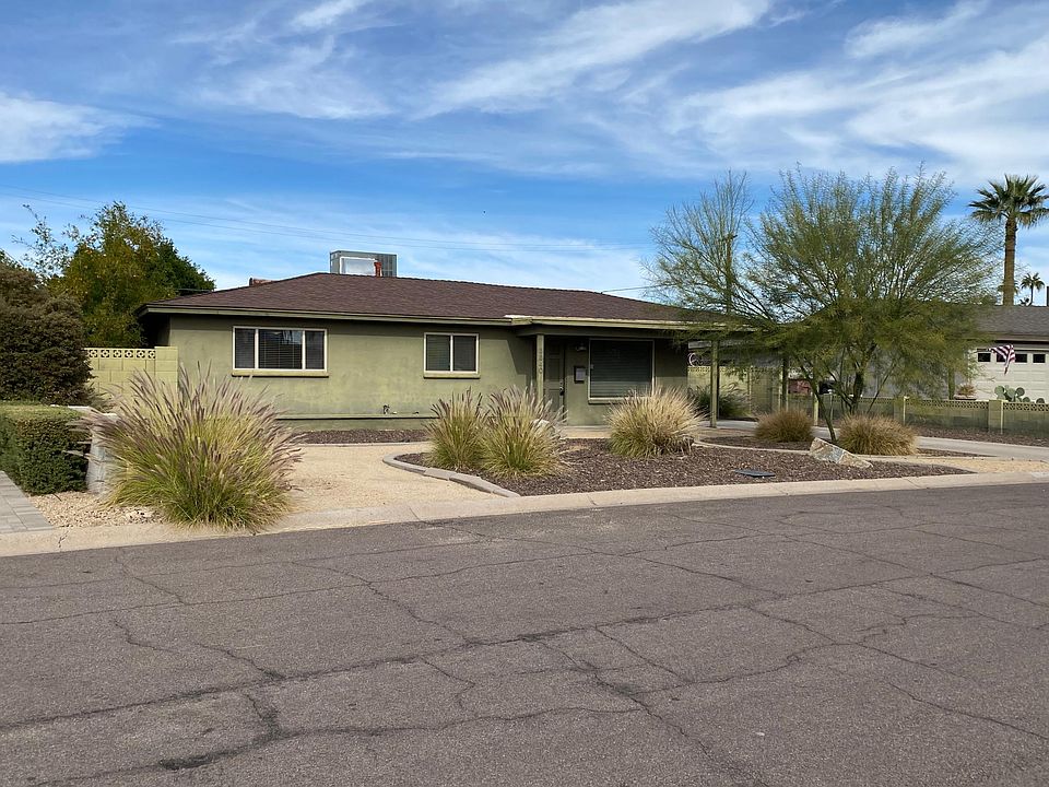 Front of Single Family Home