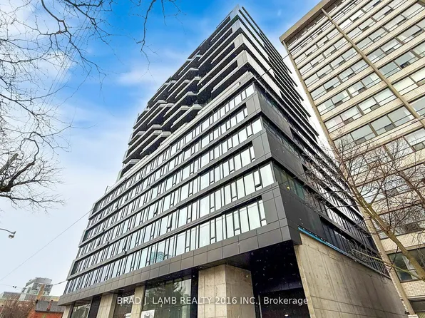 195 McCaul St #315, Toronto, ON M5T 0E5