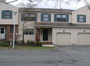 68 Sunrise Dr, Gillette, NJ