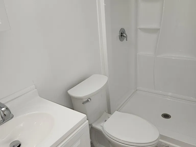 1230 E Main St #3 — Photo 8