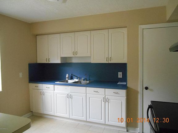 3rd image of 5766 Norde Dr E