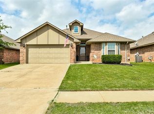 2312 Spoonwood Rd, Norman, OK 73071