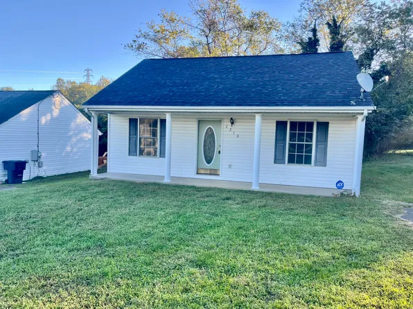 2218 Mount Pleasant Blvd SE, Roanoke, VA 24014