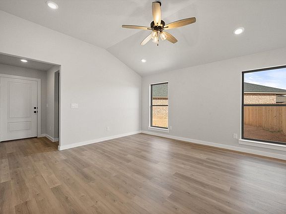5th image of 2919 Cottonwood Ave