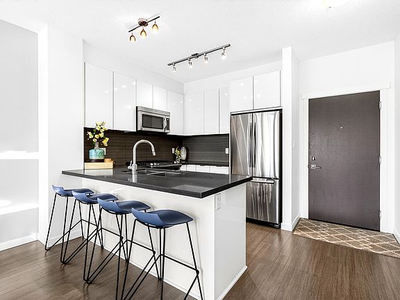 4th image of 15168 33rd Ave #312