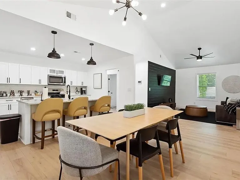 725 Alta Pl NW — Photo 9