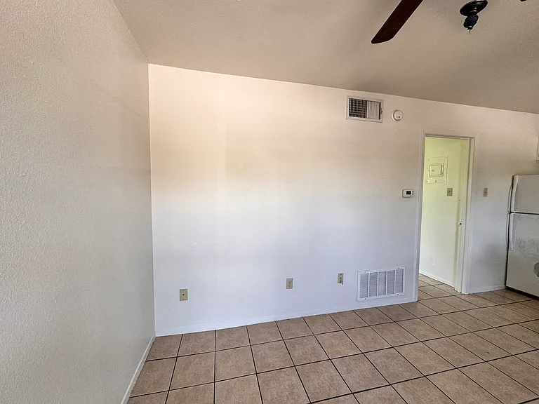 3104 Stoneway Dr #202 — Photo 3