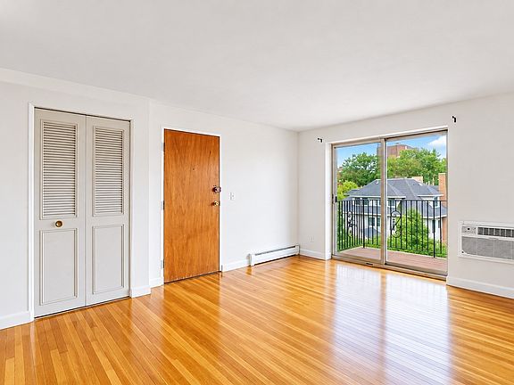 5th image of 39 Englewood Ave APT 24