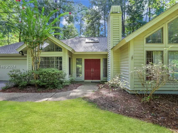 1 Sara Ct, Hilton Head Island, SC 29926