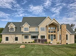 5624 York Rd, Jacobus, PA 17407