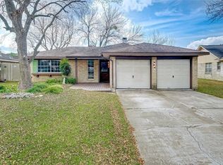 1847 Michele Dr, Sugar Land, TX 77498