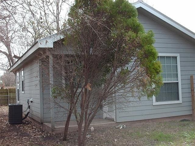 2nd image of 320 Radam Ln