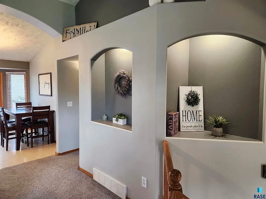 1 bed, 2000 sqft, $1,100 — Photo 4
