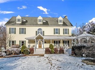 3 Rock Mdws, Putnam Valley, NY 10579