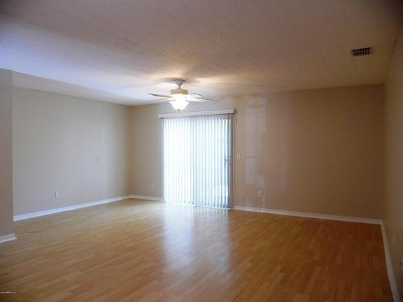 2nd image of 5545 Bennington Dr