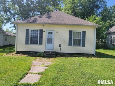 405 N Monroe St, Nokomis, IL, 62075