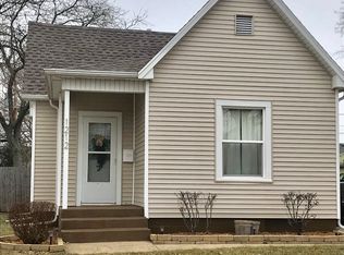 1212 S 13th St, Pekin, IL 61554