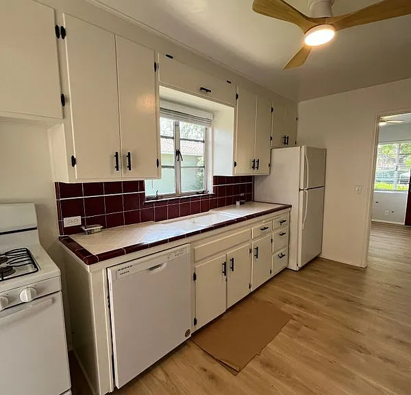 346 W Lemon Ave #10 — Photo 4