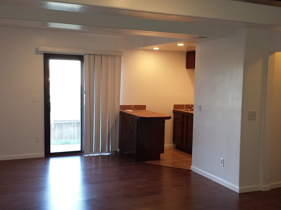 2nd image of 3522 S Halifax Way