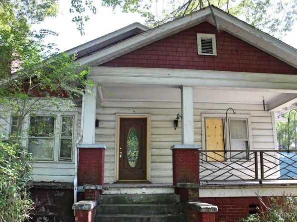 621 Long Shoals Rd, Arden, NC 28704