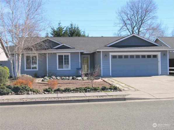 111 Crown Point Road, Longview, WA 98632