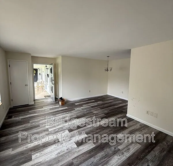 4352 Sunray Rd #A — Photo 10