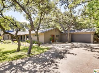 328 Skyforest Dr, Hollywood Park, TX 78232