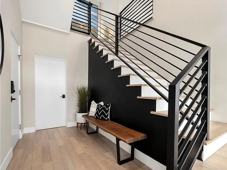 3651 Lowry Rd — Photo 16