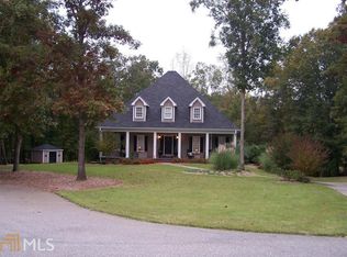 330 Twin Oaks Cir, Bogart, GA 30622